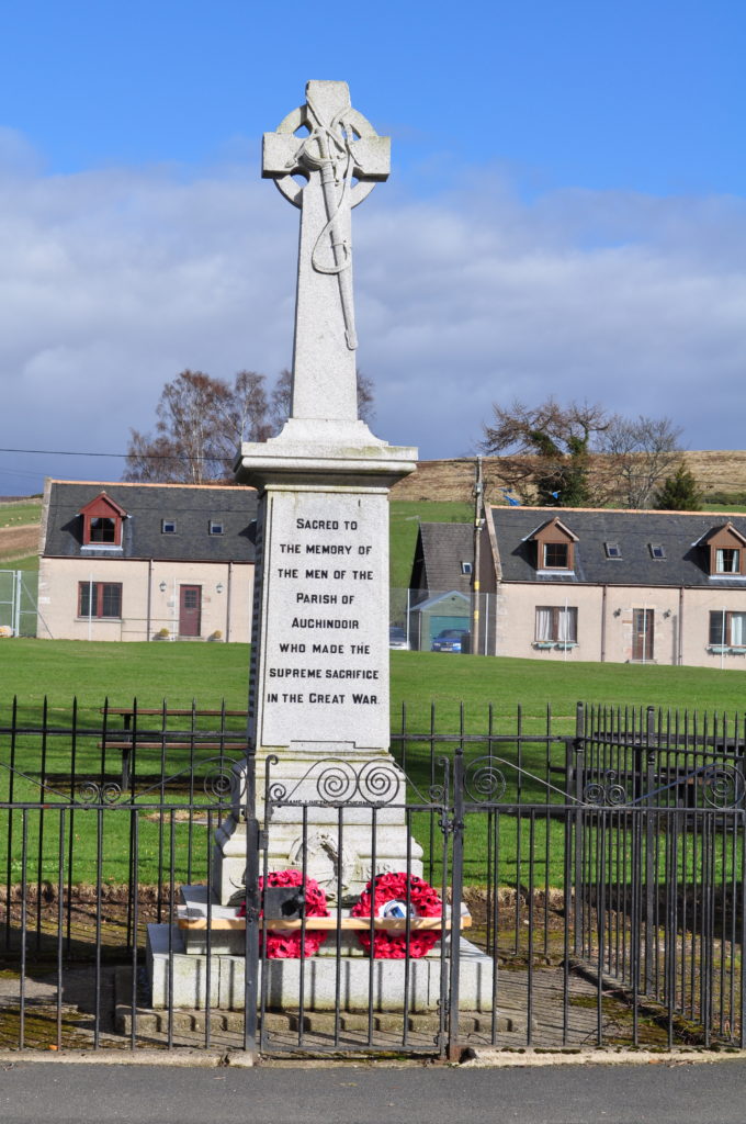 Story Lumsden War Memorial to Lumsden and its surrounding